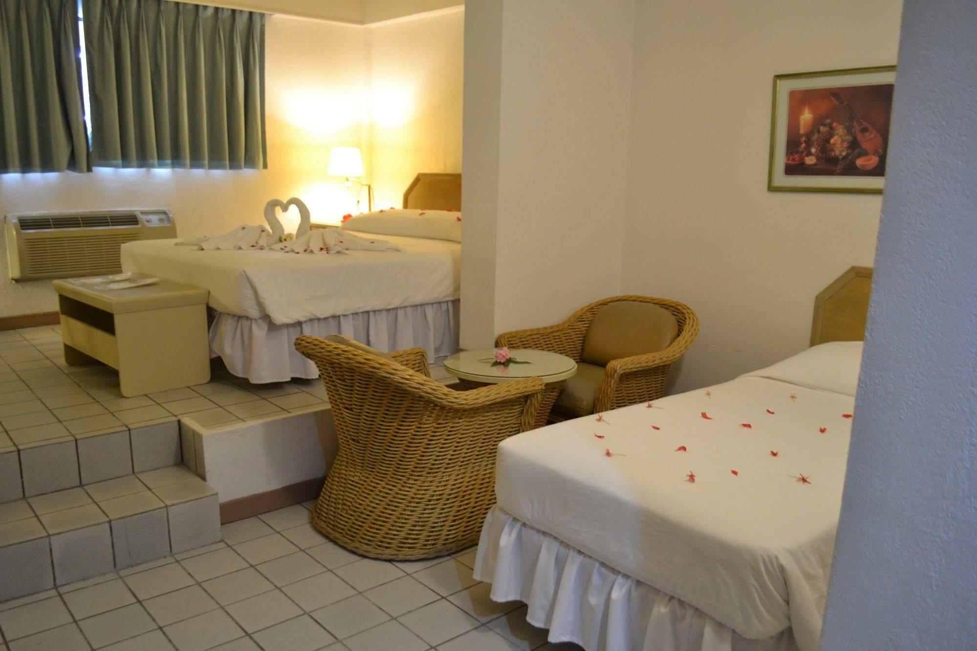 West Plaza By The Sea Hotel Koror Exterior photo